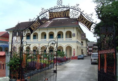Gambar dari depan SMK KING EDWARD
